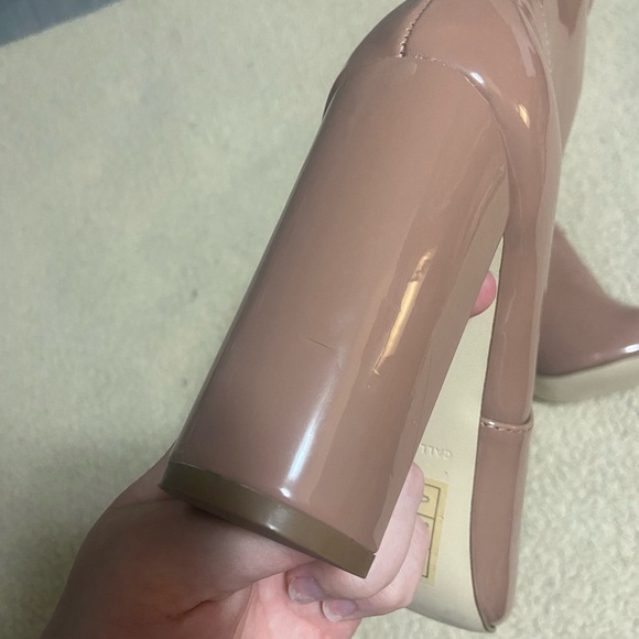 🌸 Call it Spring 🌸 tan patent booties - Picture 6 of 11